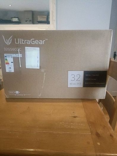 LG Ultra Gear 31.5 inch curved screen