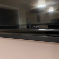 42" TV hitachi