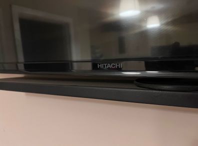 42" TV hitachi