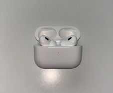 Apple AirPods Pro 2nd Gen USB C MagSafe Charging Case