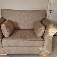 1.5 seater 'love seat'.