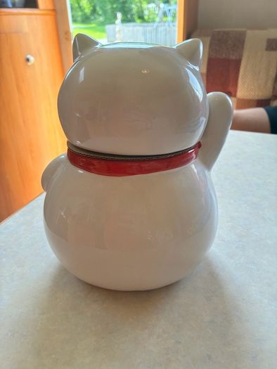 Lucky Cat Ceramic Cookie Jar with Lid