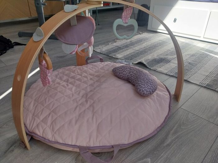 Infant play/activity mat