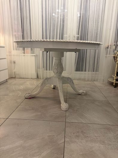 extendable vintage table and chairs