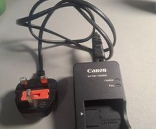 Canon charger CB-2LHE