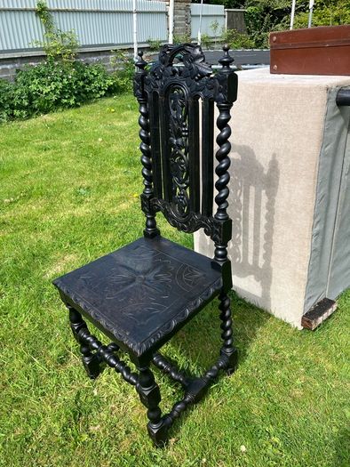 Hallchair