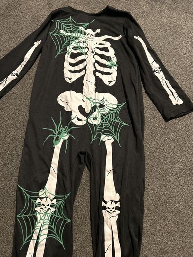 costume age 7-8