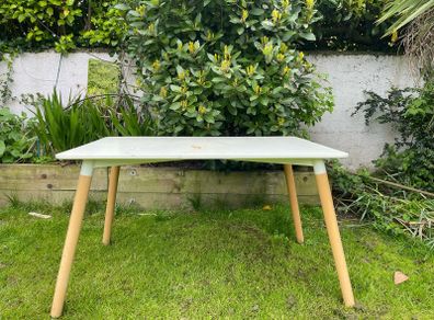 table / deak