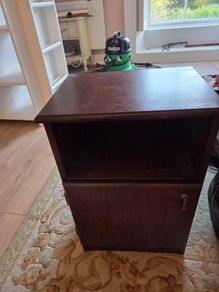 Bedside lockers