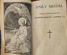 Daily Missalwith An Introduction By Reverand Robert I. Gannon. S.j. 1954 Edition In Fair Condition. See Photos For Same.