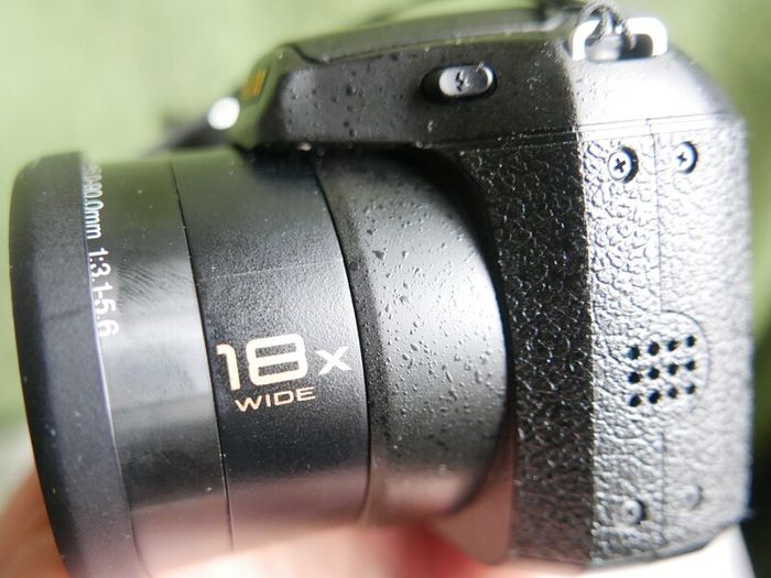 FUJIFILM FINEPIX S2800HD Digital Camera 14.0MP 18x Optical Zoom and Bag Tested