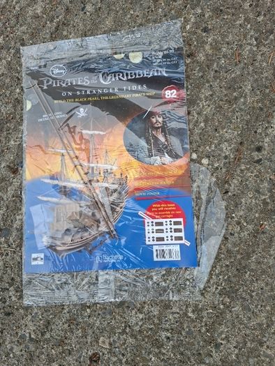 Pirates of the carribean magazine collection Pirates ship assembly