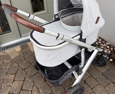 UPPAbaby Vista V2 (Stella) with Footmuff, Car Seat Adapters & Rain Covers