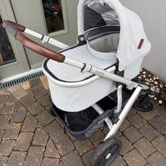 UPPAbaby Vista V2 (Stella) with Footmuff, Car Seat Adapters & Rain Covers