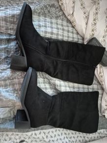Boots suit size 7.