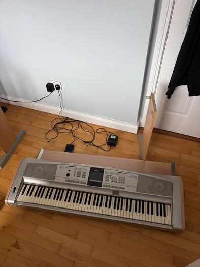 Yamaha Portable Grand Keyboard/Digital Piano