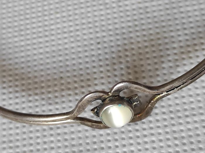 Vintage sterling silver bangle