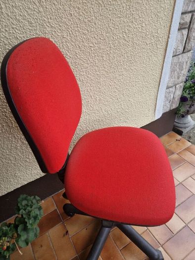 Office swivel chair