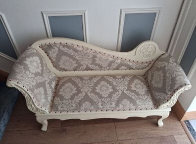 Chaise Lounge