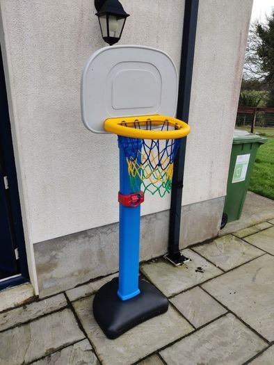 Basketball hoop