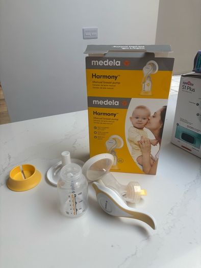 Medela Harmony Manual Breast Pump