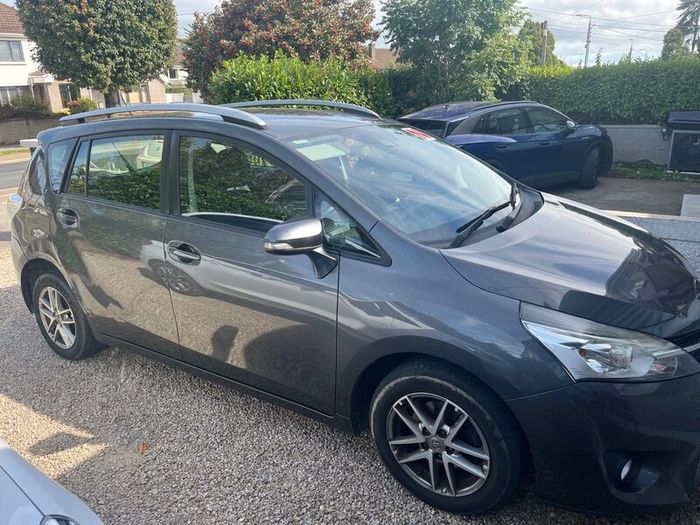 Newly serviced Toyota Verso 2016 106,000 km