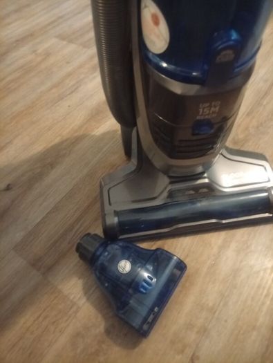 Hoover upright vacuum