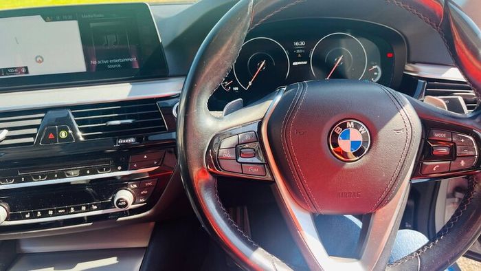 BMW 2018 530e Performance Petrol plug-in Hybrid