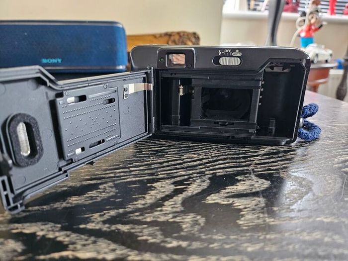 Canon Sure Shot Telemax   35mm film camera