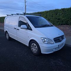 Mercedes-Benz V-Class 2011