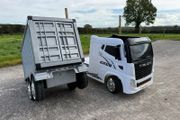 Ride-on electric container truck - white