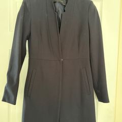 Gorgeous Zara navy blazer