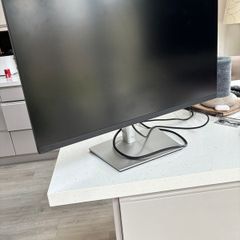Dell P2721Q 27-inch 4K UHD IPS monitor