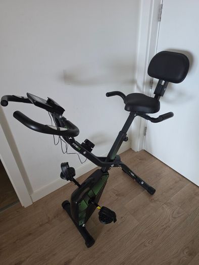 Foldable exercise bike