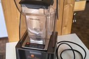 Blendtec ICB3 Q-Series Smoother Commercial Blender with Sound Enclosure