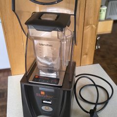 Blendtec ICB3 Q-Series Smoother Commercial Blender with Sound Enclosure