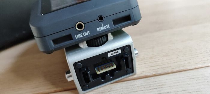 Zoom H6 Portable Handy Recorded with MSH-6 and XYH-6 microphones