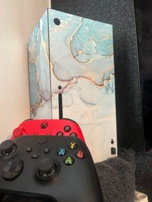 Custom Xbox Series X with 2 Controllers and 1 TB SSD