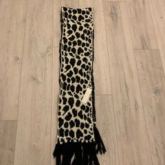 Brand New 'New Look' Womens Leopard Knit Scarf
