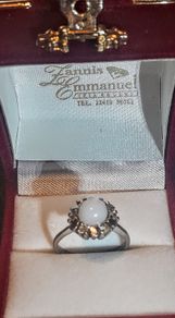 Beautiful sterling silver ring with moonstone