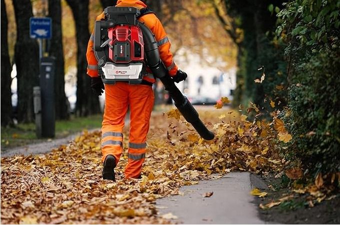 BU-KO 79CC Petrol Backpack Leaf Blower - Powerful 2 Stroke Air Cooled Engine - Lightweight With New and Improved Padded Support Straps While Using - Safety Gear
