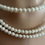 pearl necklace choker Image 3