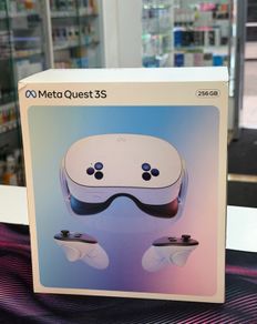 META Meta Quest 3S Virtual Reality Headset & Controllers - 256 GB