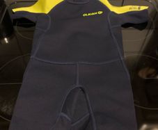 Boys wetsuit age 4
