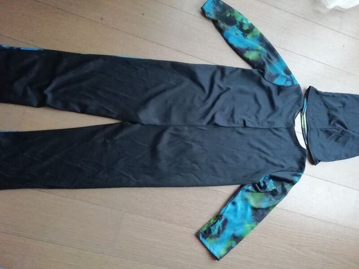 Halloween costume with a mask for a 5-6 year old