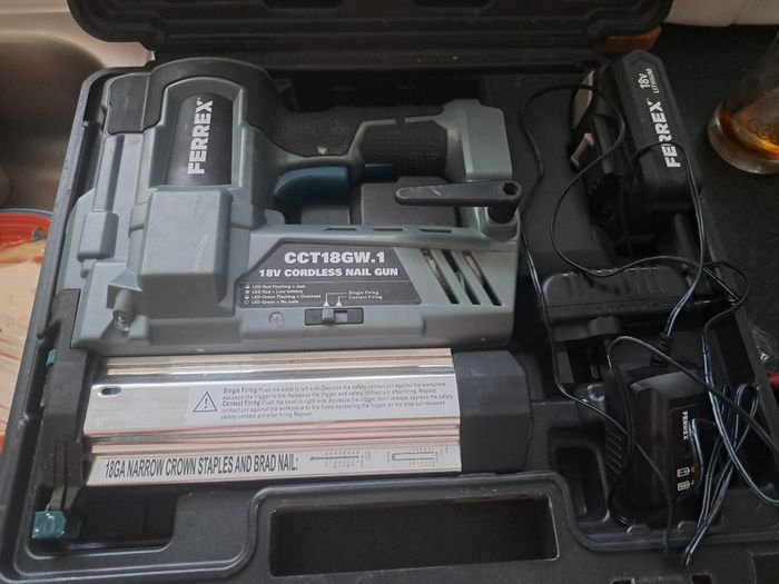 Nail gun
