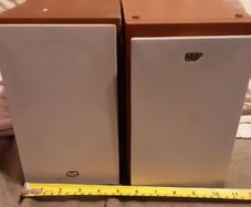 pair of jvc speakers