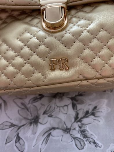 Gold quilted Punt Roma bag
