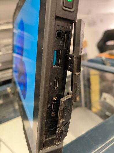 Dell Latitude 7212 Rugged Extreme Tablet 11.6" FHD | Intel i7-7600U 16GB 500GB Windows 11 Pro (Touch)
