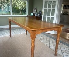 Traditional Solid Oak Dining Table